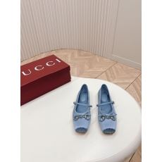 Gucci Flat Shoes